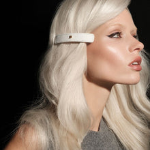تحميل الصورة في عارض المعرض ، Limited Edition Legacy Barrette White
