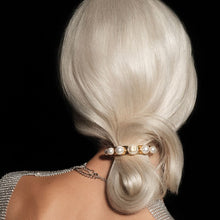 تحميل الصورة في عارض المعرض ، Limited Edition Legacy Clip Large Pearl
